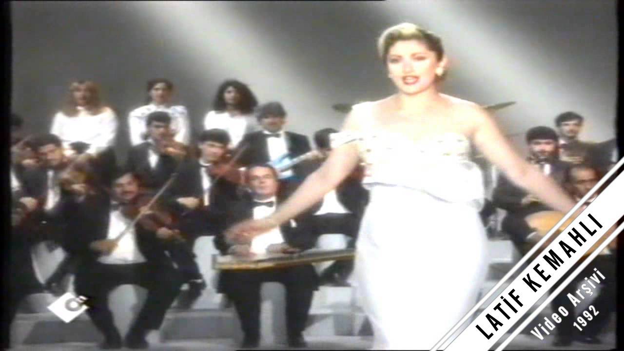 Muazzez Ersoy tele on Herşeyim Sensin  Türk Sanat Müziği 1992 Nostalji Konser Kaset9
