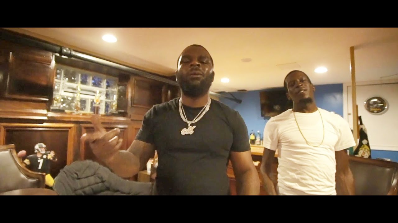 Lik Moss Ft. Razor OBH - Love Me (New Official Music Video) (Dir. By Flow TV)