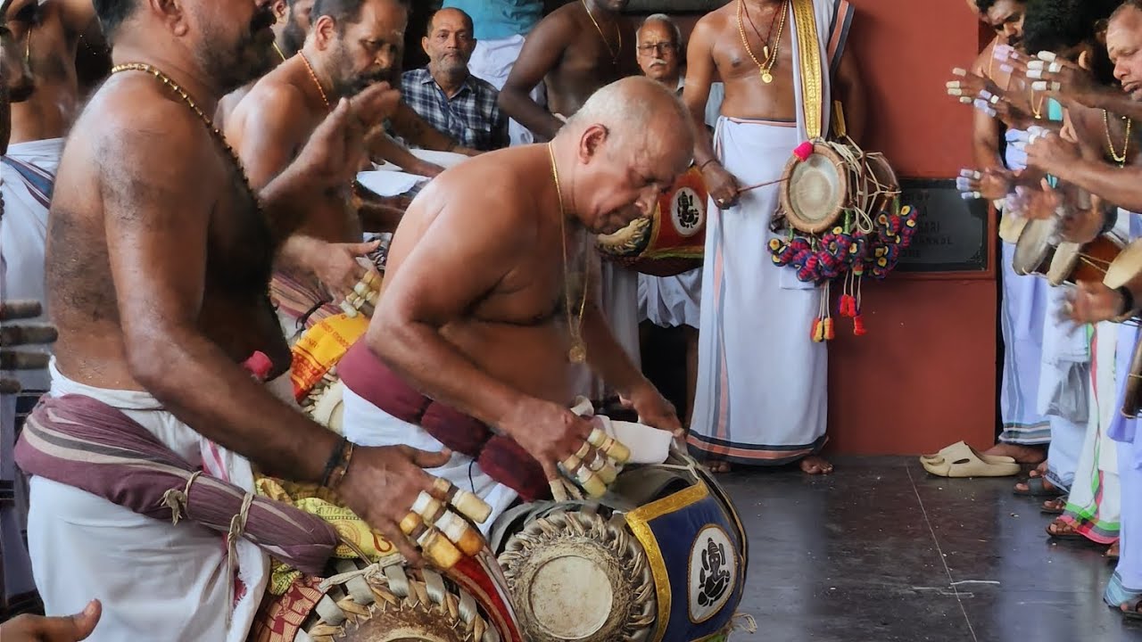 തിരൂർ ദേശം രേവതി വേല - ഇടകാലം - കുനിശ്ശേരി അനിയൻ മാരാർ, തൃപ്പലമുണ്ട നടരാജ വാര്യർ - വടകുറുമ്പക്കാവ്