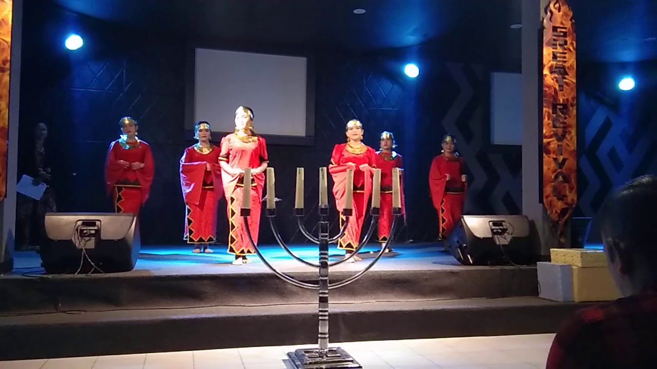 TARIAN ADAT NIAS DI ACARA NATAL 2019 PERKUMPULAN KELUARGA NIAS (PKN) Samarinda