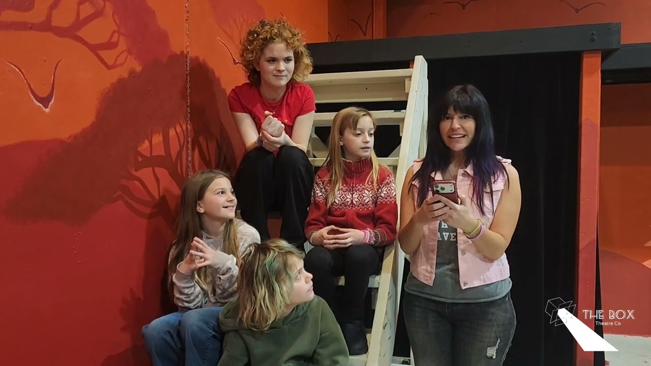 Animal trivia with the lion king cast