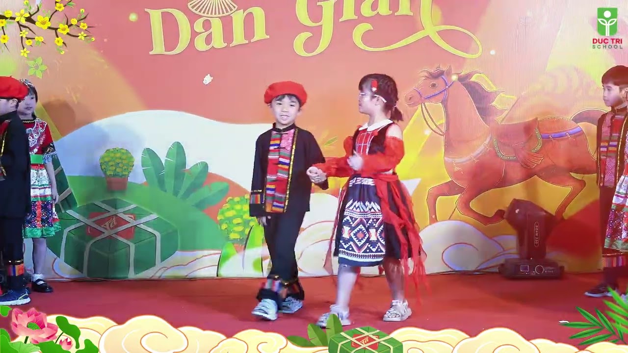 TRÌNH DIỄN THỜI TRANG DÂN TỘC LỚP 2/2 VÀ LỚP 2/4 | TRƯỜNG ĐỨC TRÍ ĐÀ NẴNG