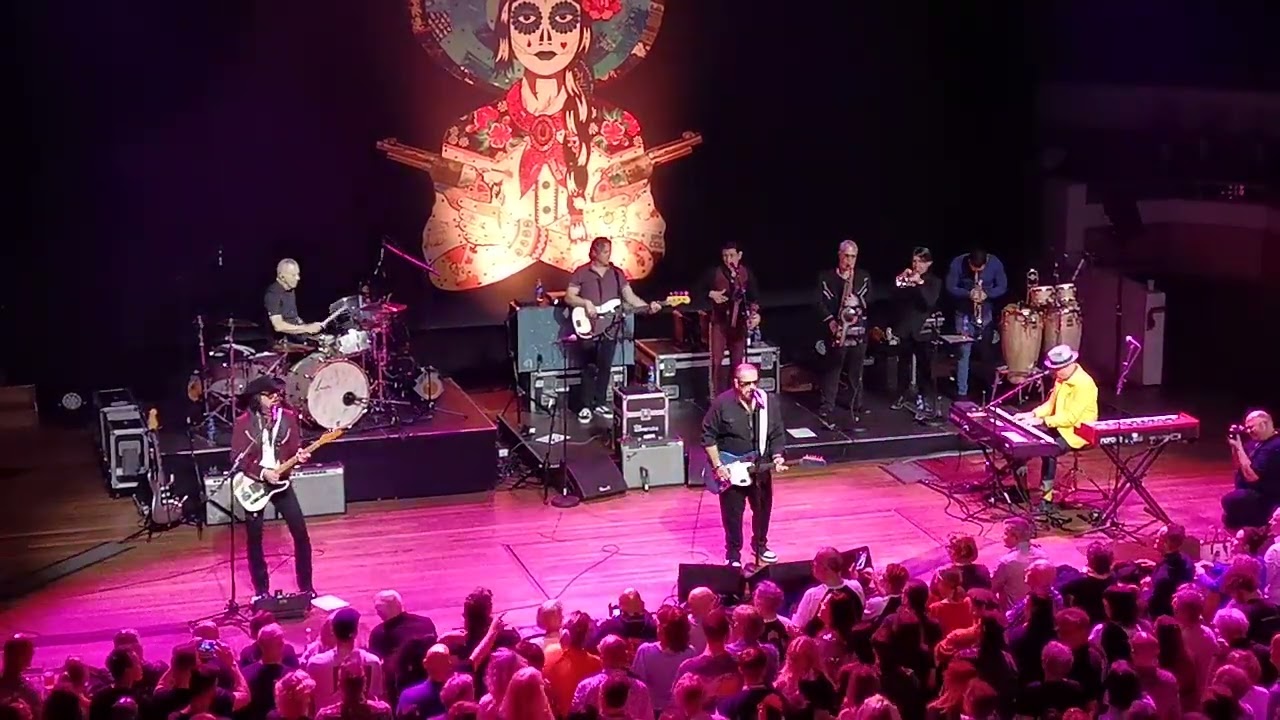The Mavericks - Name of the game @TivoliVredenburg 29-04-2024