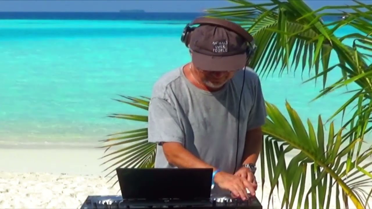 Miki Chieregato - DJ SET Afro House Rundi Language
