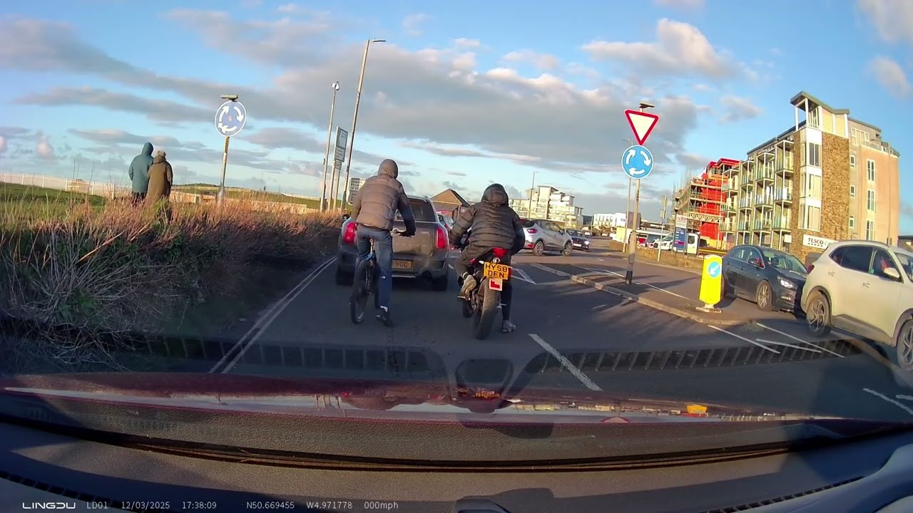 Driving Fails 4