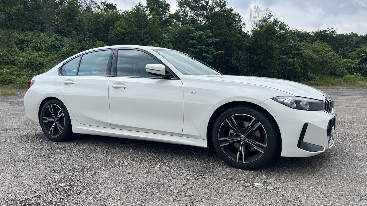 2023 BMW 320i M Sport Start-Up and Full Vehicle Tour