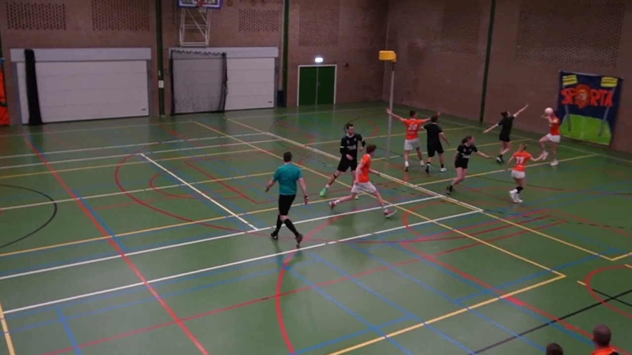 NIJKERK - SpartaDjops 1 kampioen de hele wedstrijd