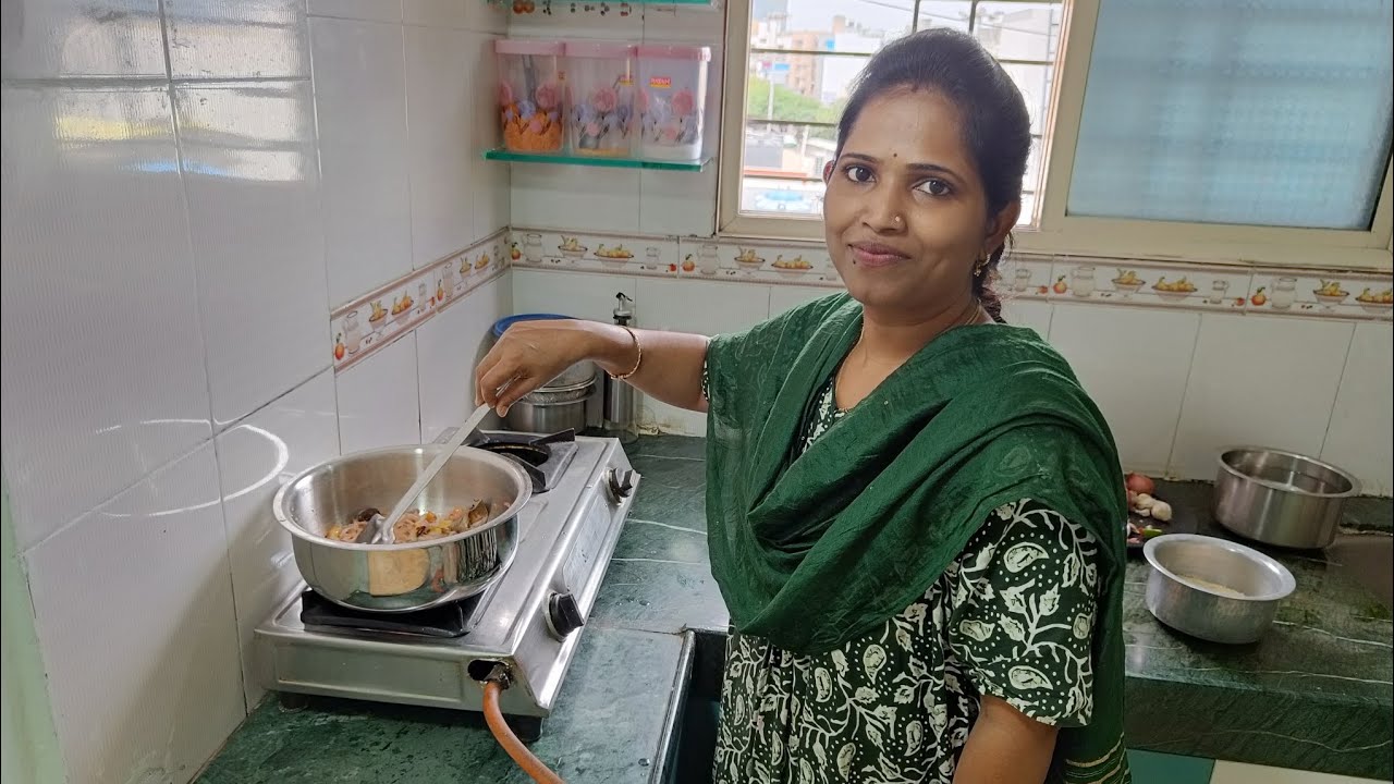आज केली संण्डे स्पेशल मटण बिर्याणी ॥ साधी आणि सोपी सेसिपी #namitalifestyle
