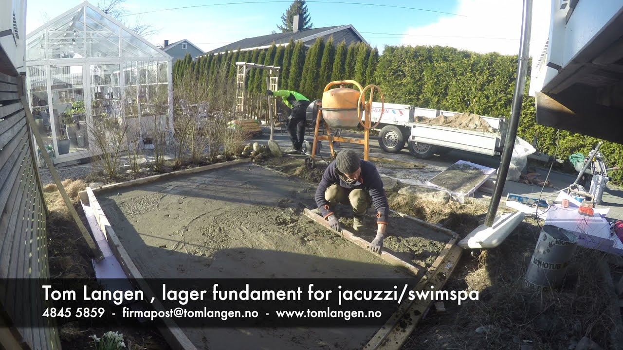 Fundament for Jacuzzi / Swimspa . Støper gulv . Blander betong selv.Håndverkeren Langen Fredrikstad