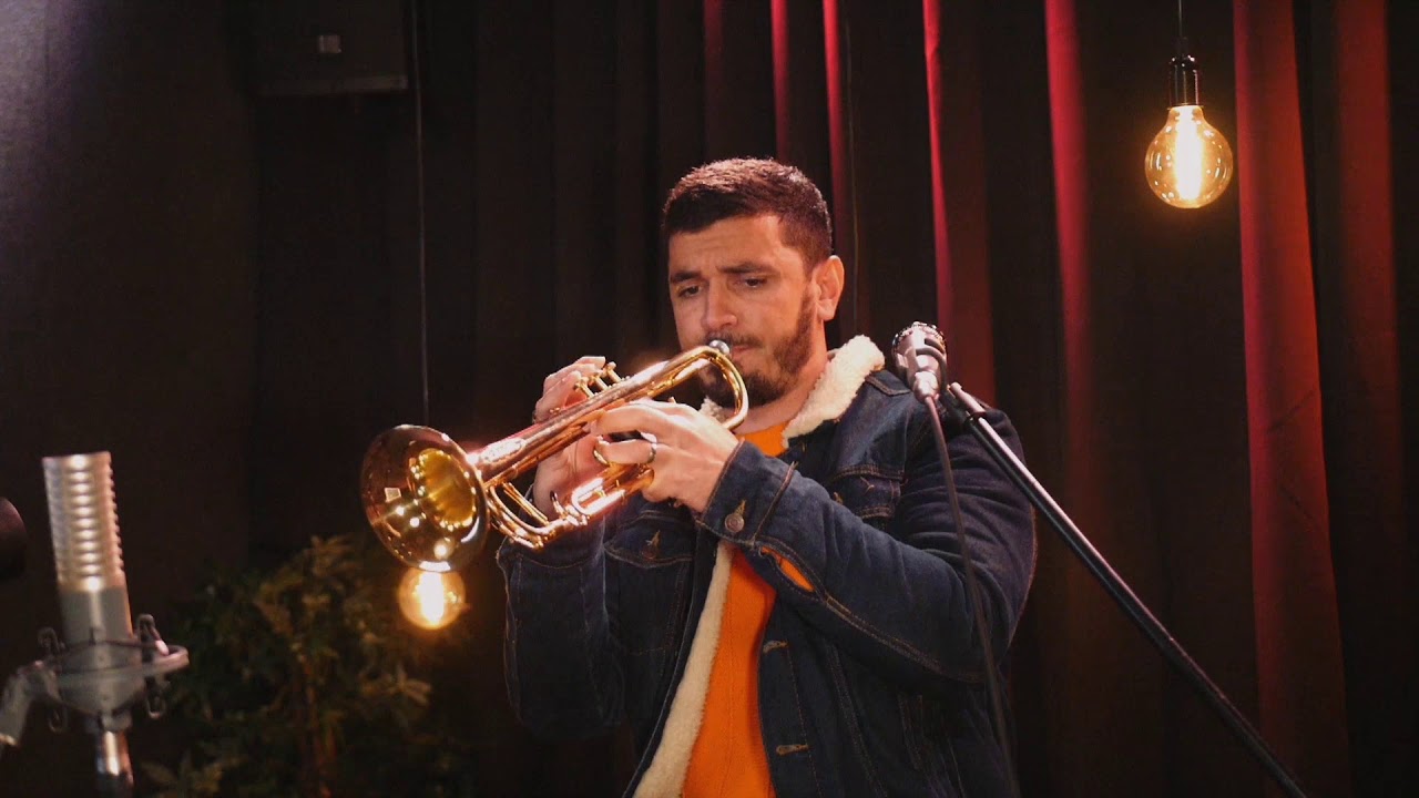Sway / Quién Será? - Luis Demetrio &  Pablo Beltrán Ruiz