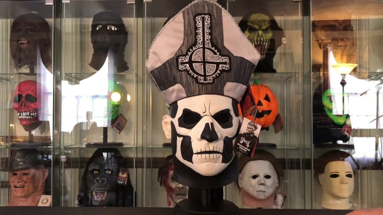2016 Trick or Treat Studios 