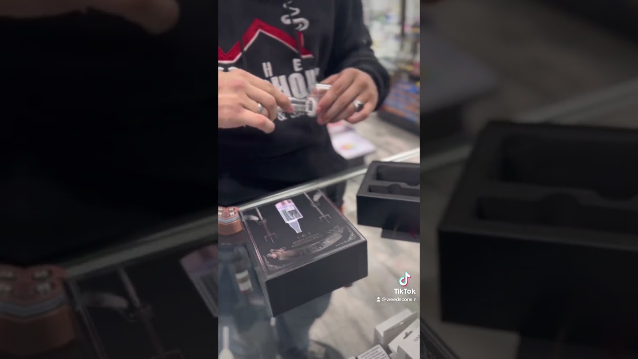 The Hamilton PS1 Double Cart. Get yours at the Glasshouse Vape & Smoke in Milwaukee.