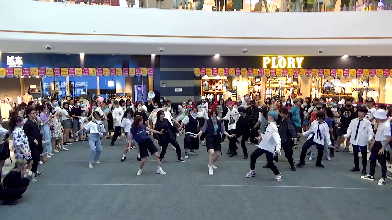 【防弹少年团】BTS K-POP  Random Dance in Chengdu 随机舞蹈秀