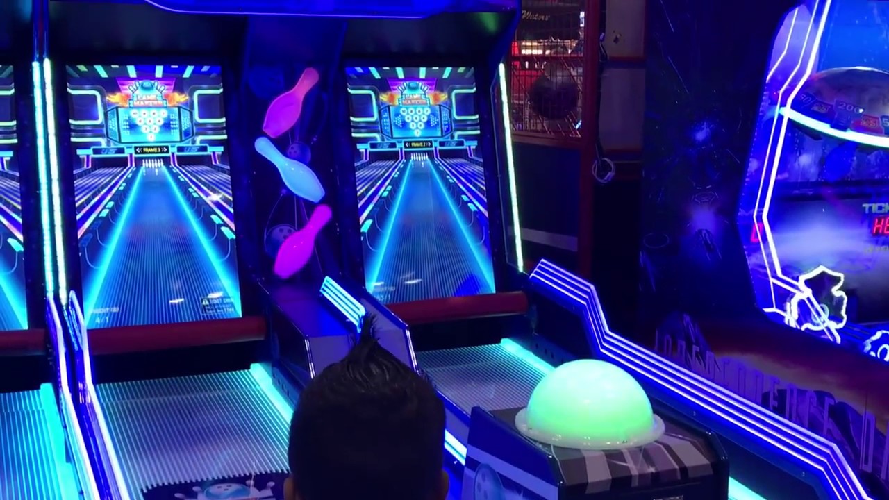 New Lane Master bowling game from UNIS