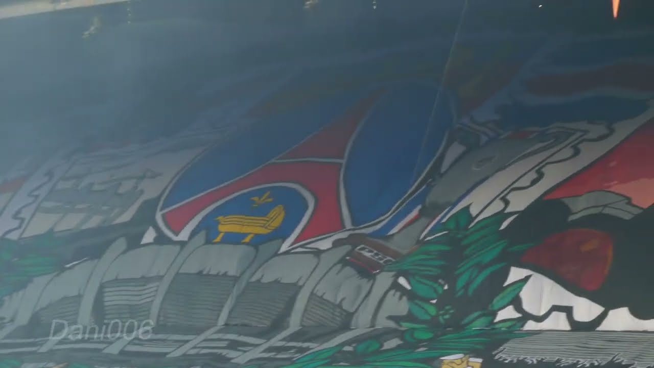 PSG / Arsenal 07.05.2025 : 2-1 (C1 1/2 retour) 2/3 : Pyrotechnie+Entrée équipes