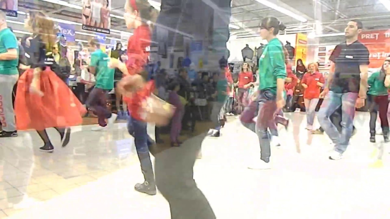 Flash Mob CARREFFOUR Braila by G-BUZZ