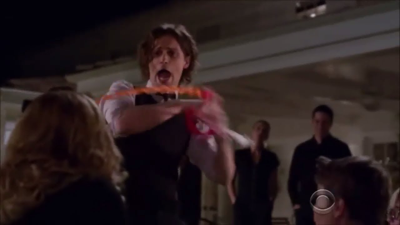 Criminal Minds (11x22) Season 11 Final Scene! CLIFFHANGER?? Reid DOING Magic TRICKS?