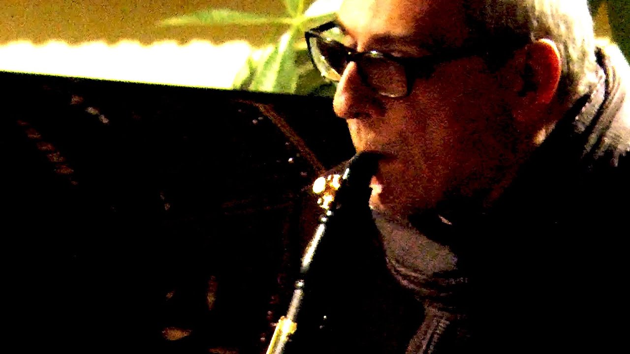 Clarinet solo: Gabriele Mirabassi plays BELLAFRONTE - Frammenti d'ombra e luci