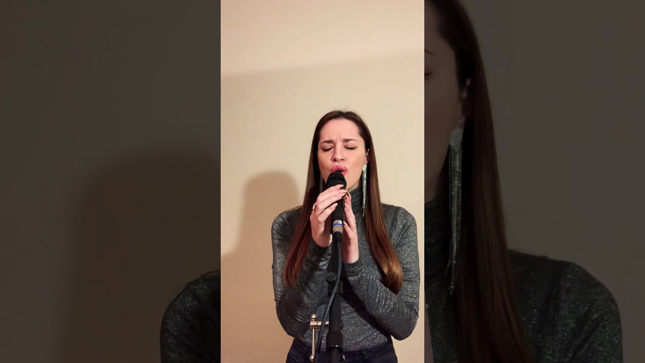 Listen - Beyoncé (Cover live by Veronica Portella)