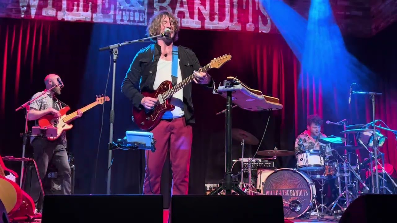 Willie and the Bandits - 1970 & Bad News