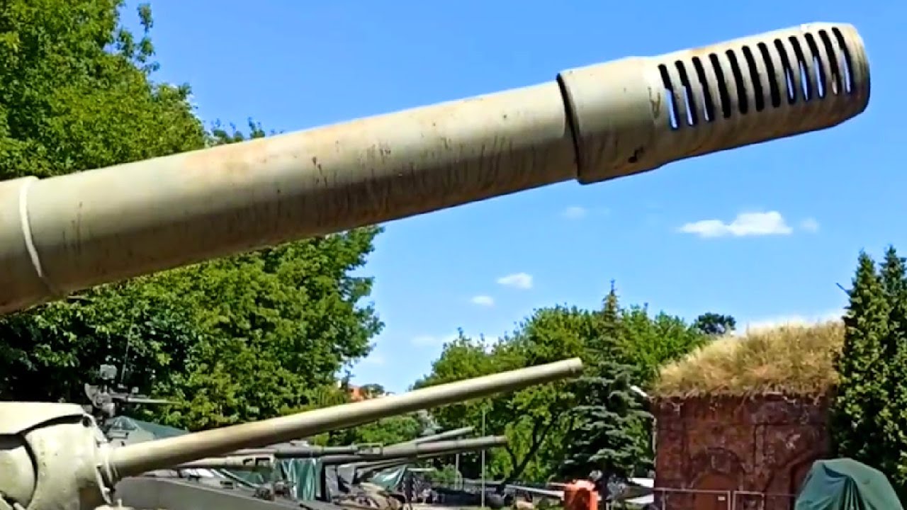 Welt der Panzer. Museum der polnischen Milit&auml;rausr&uuml;stung in Warschau. FREIER EINTRITT