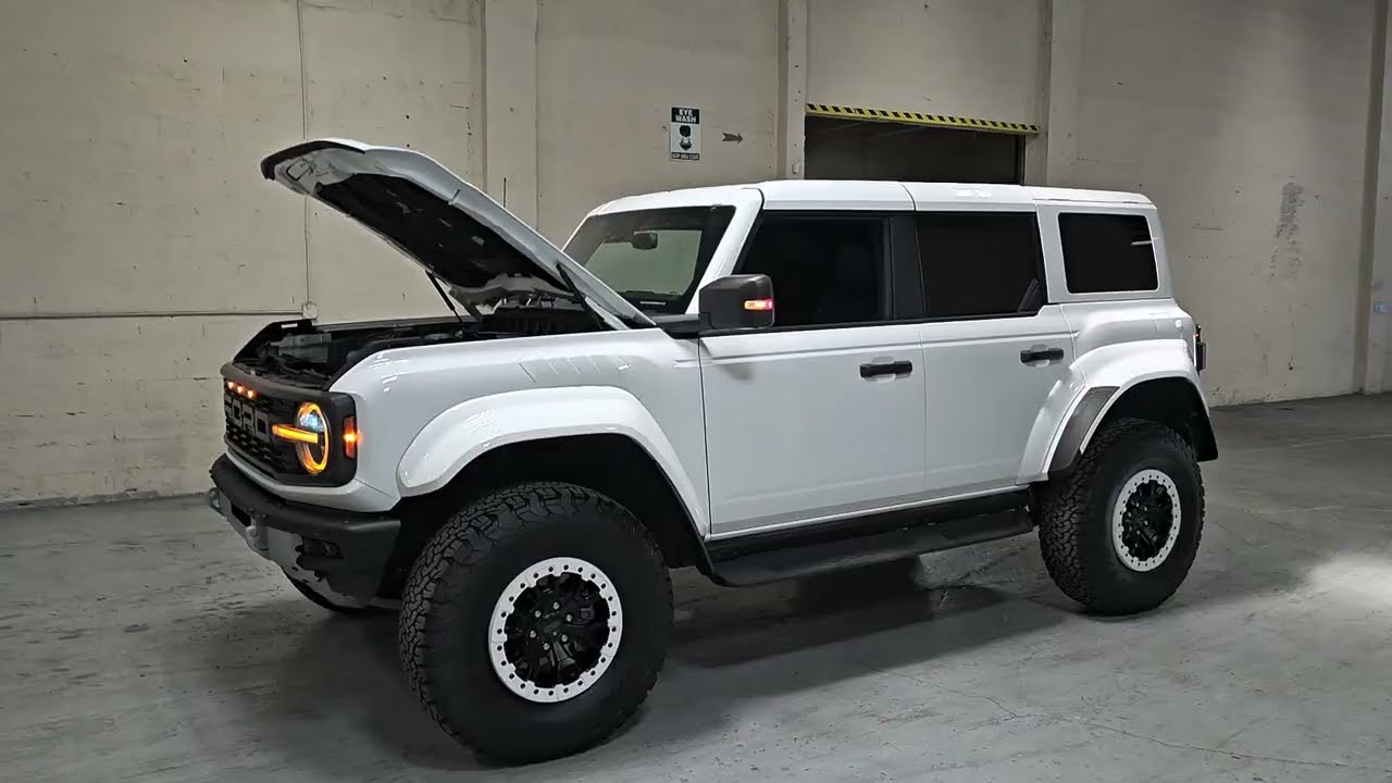 2025 Ford Bronco Raptor 
