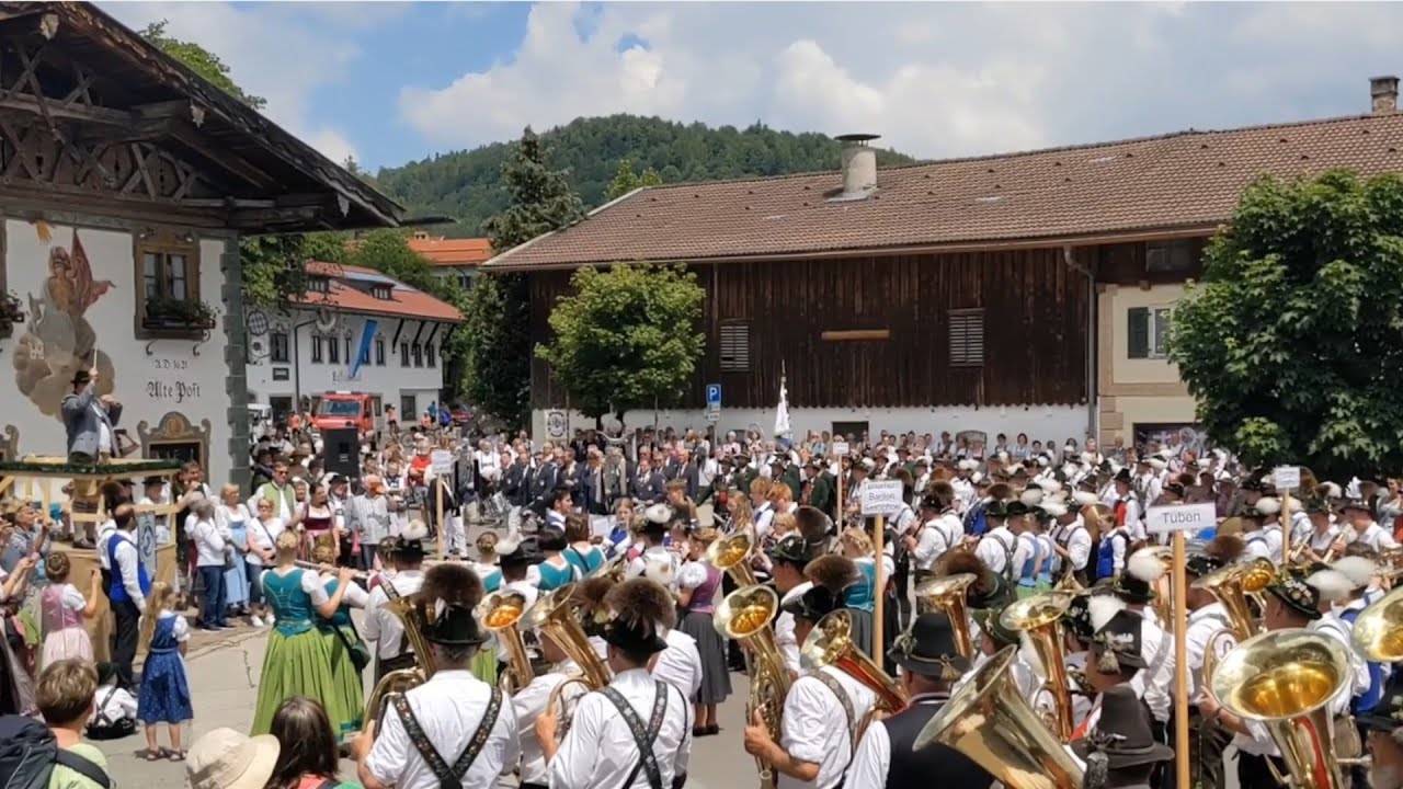 Bayernhymne anlässlich des 75-jährigen Jubiläums der Musikkapelle Wallgau
