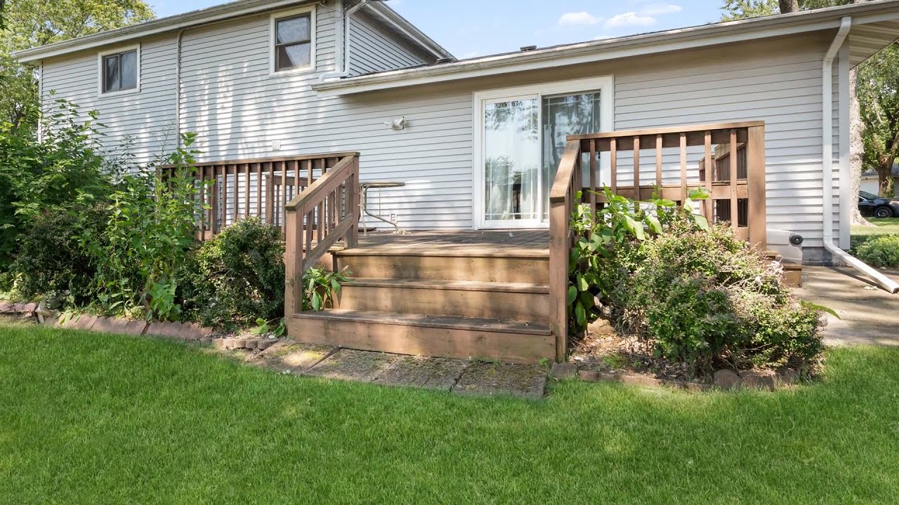 Home For Sale in Merrillville Indiana 46410