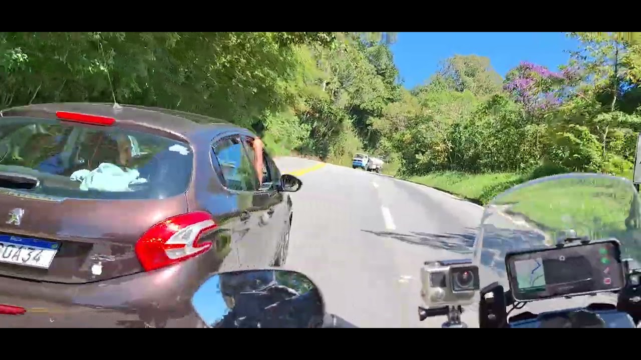 E estamos passando por Pindamonhangaba. #moto #tiger900 #umcasaleumamoto #viagem 