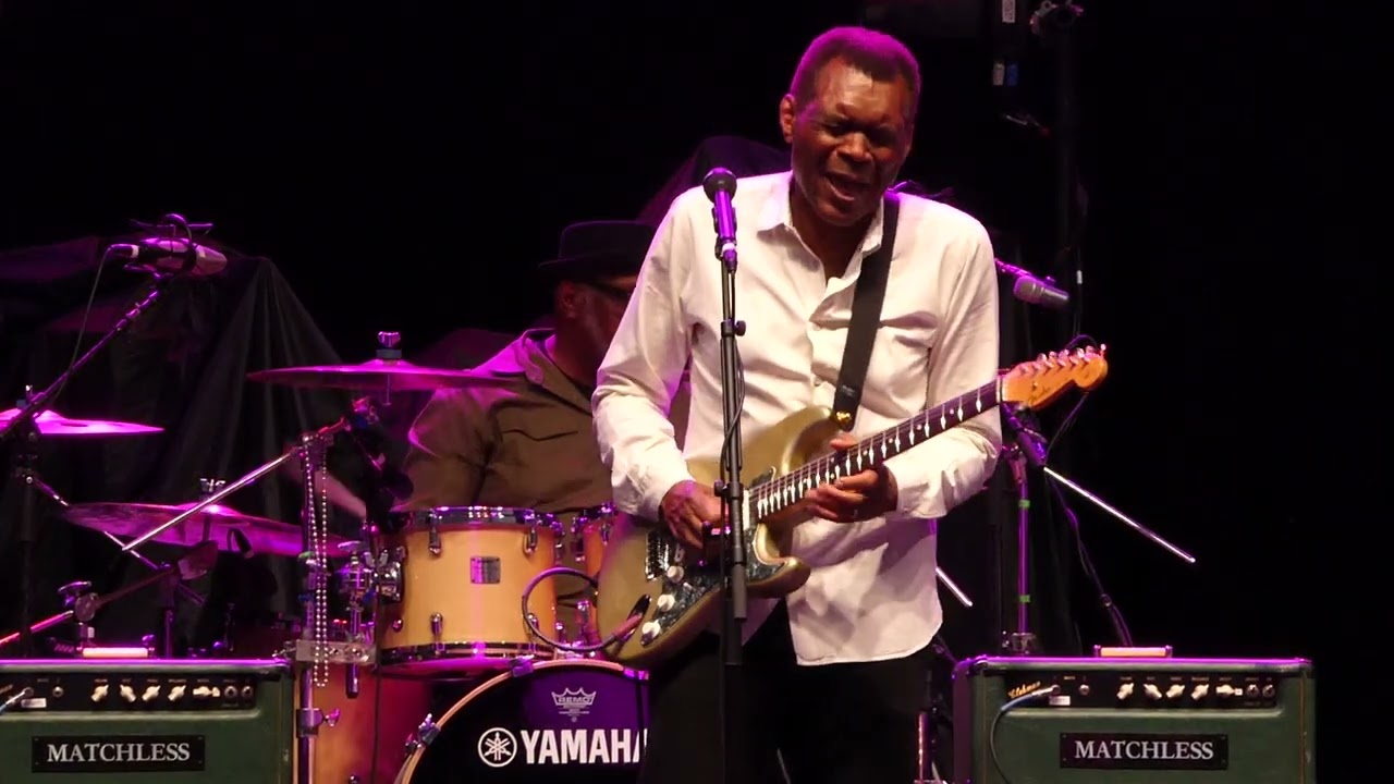 ROBERT CRAY BAND - 