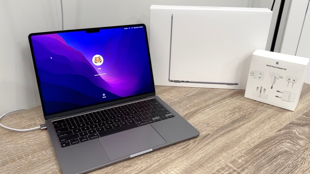 Распаковка Macbook Air M2: цвет «серый космос»!