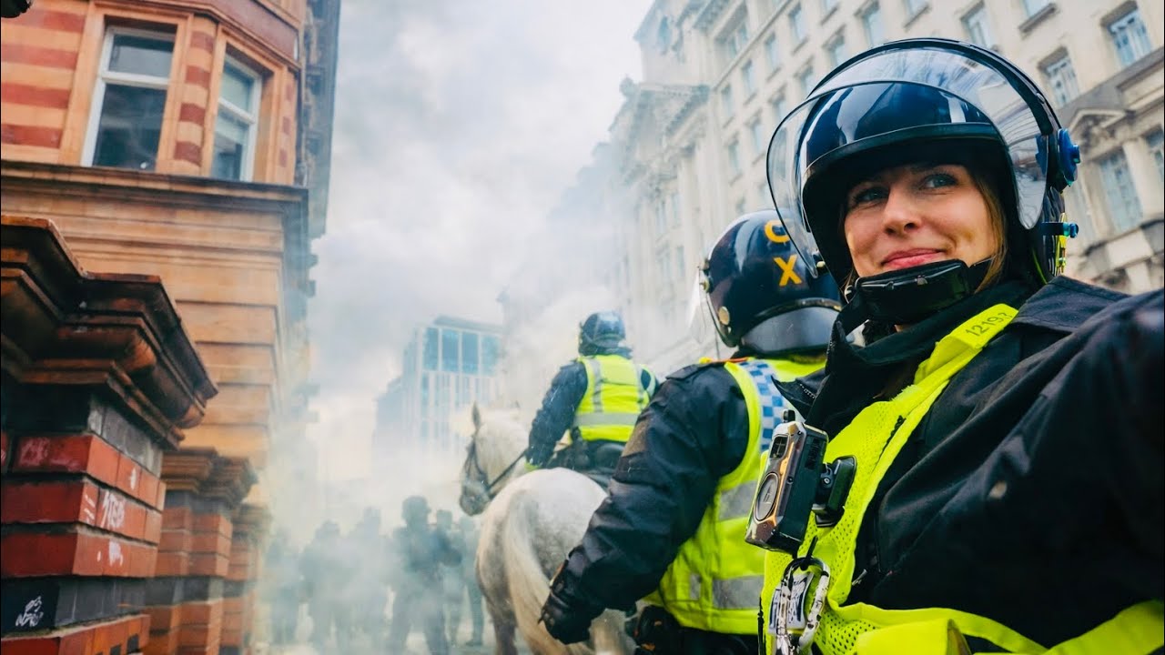 Manchester explodes when Britain First clash with ANTIFA! MENTAL!!!!!!