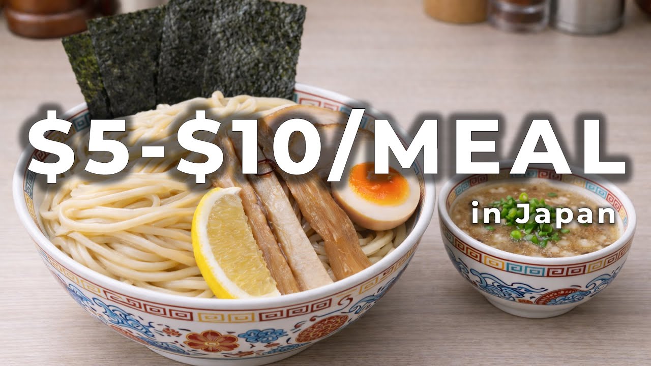 Everyday Life in Tokyo: Quiet Eating Out