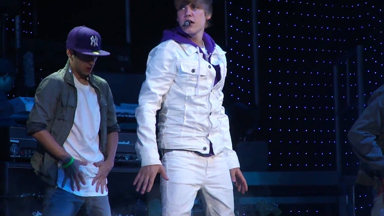 Love Me 8/21/10 Toronto - Justin Bieber - My World Tour 2010