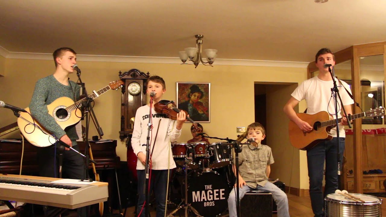 HEDD WYN gan Y BRODYR MAGEE THE MAGEE BROTHERS