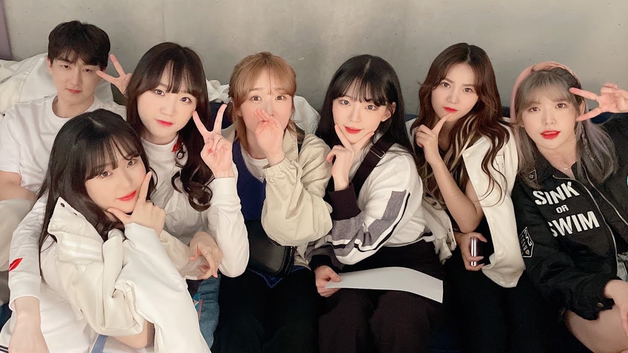 오빠 웃어요ㅋㅋ하나 둘 셋!