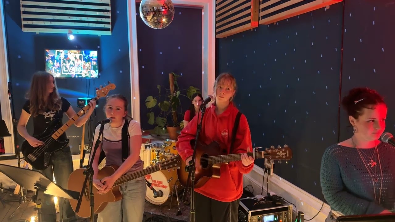 Jam Lab Season 26 | 'On Your Side' The Last Dinner Party