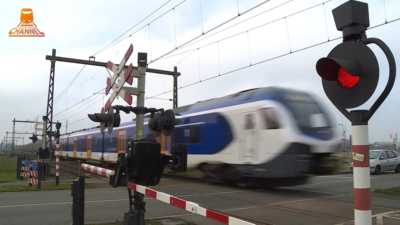 DUTCH RAILRAOD CROSSING - Wijchen - Celciusstraat