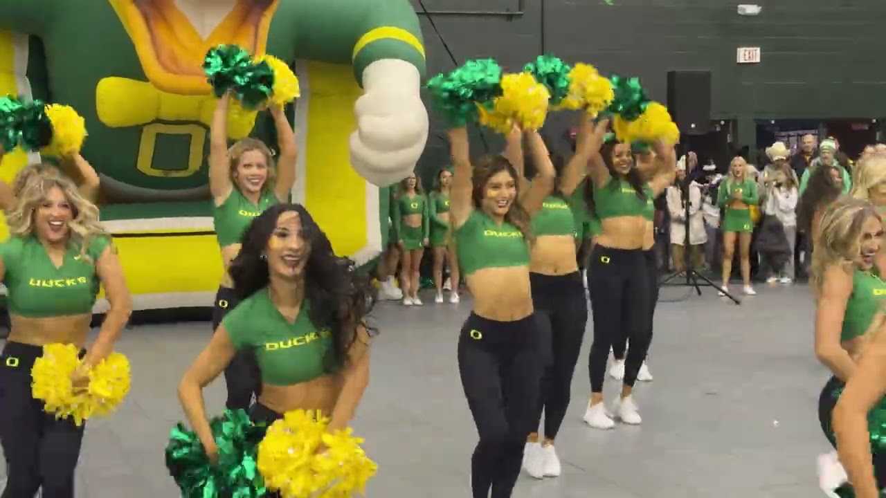 Oregon Cheer Pregame Performance 11/14/2025 #1