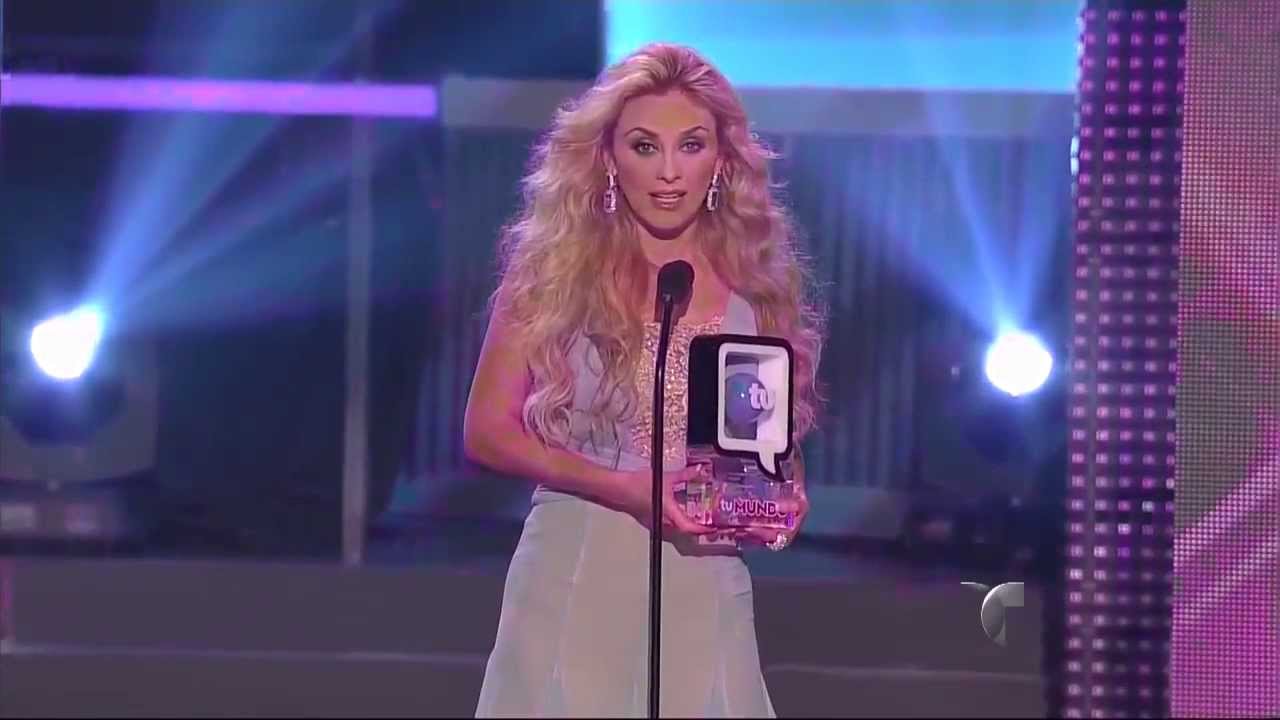 Premio Protagonista Favorita 2013: Aracely Arámbula #PremiosTuMundo