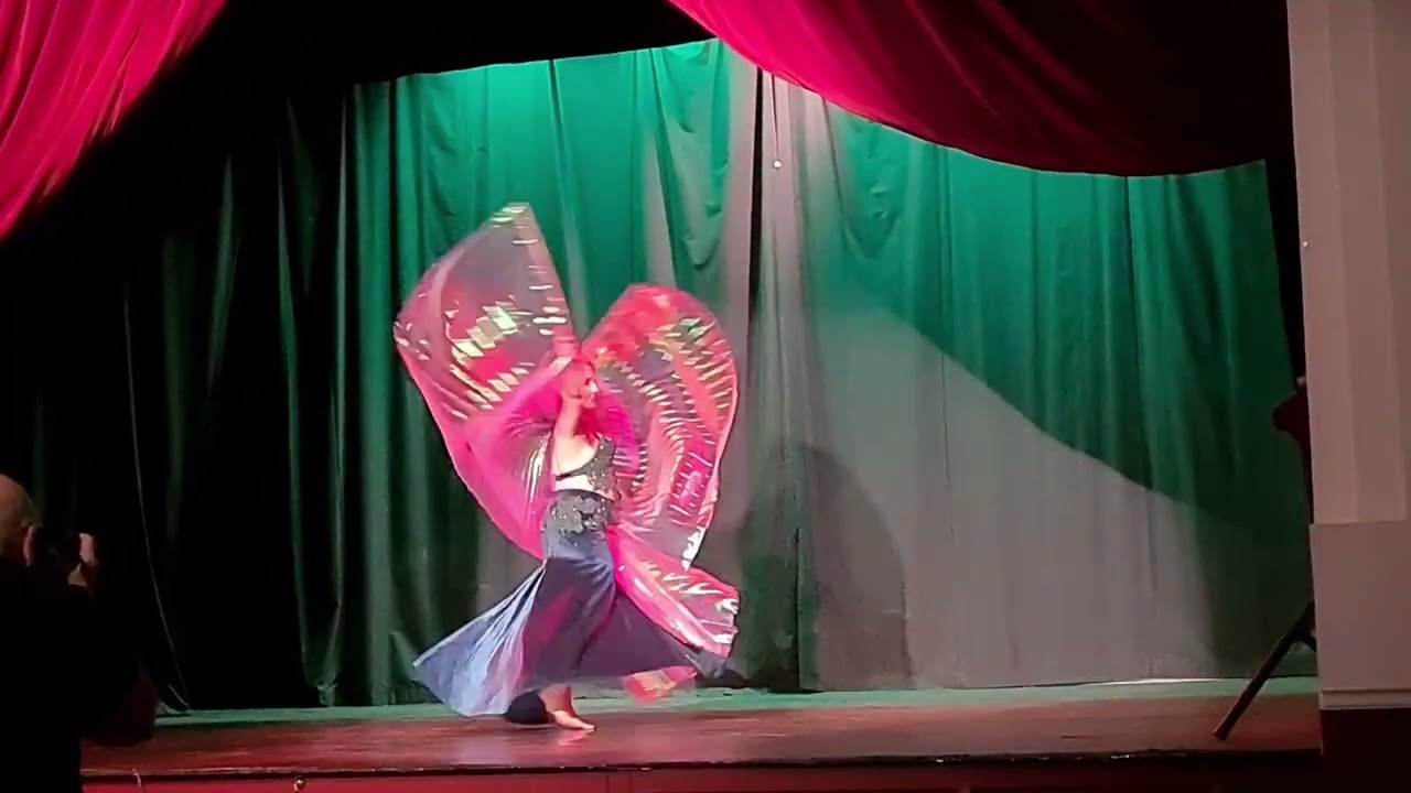 Isis Wings Bellydance Fusion improvisation at the Bellyfunk Show, 2024