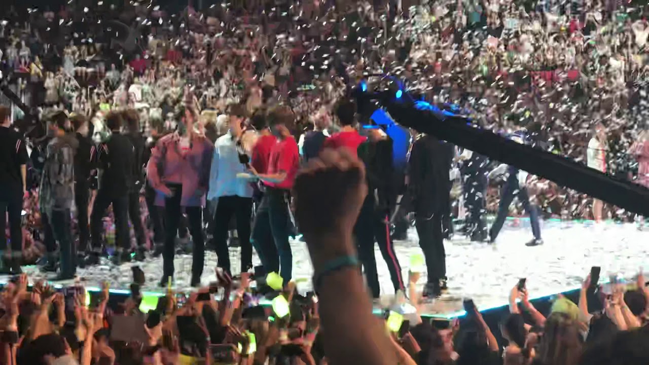 KCON NY 2018 Day 2 ENDING FANCAM
