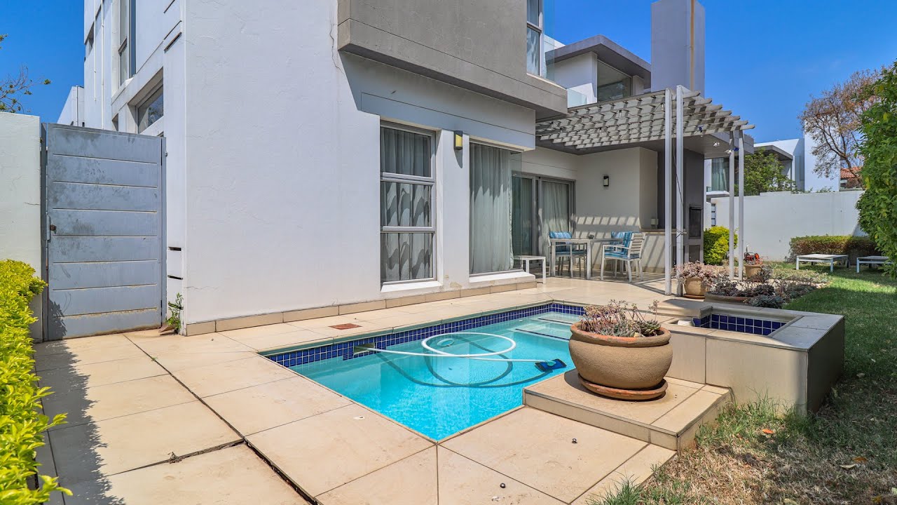 3 Bedroom 3.5 Bathroom Double Storey Cluster for Sale in Bryanston