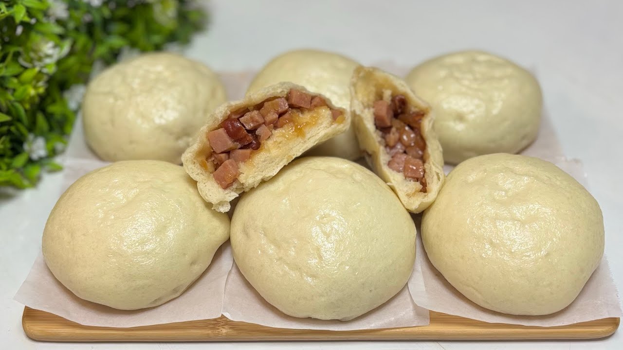 Japanese Steamed Roasted Pork Buns ( 肉まん ) ￼| tokyothesa