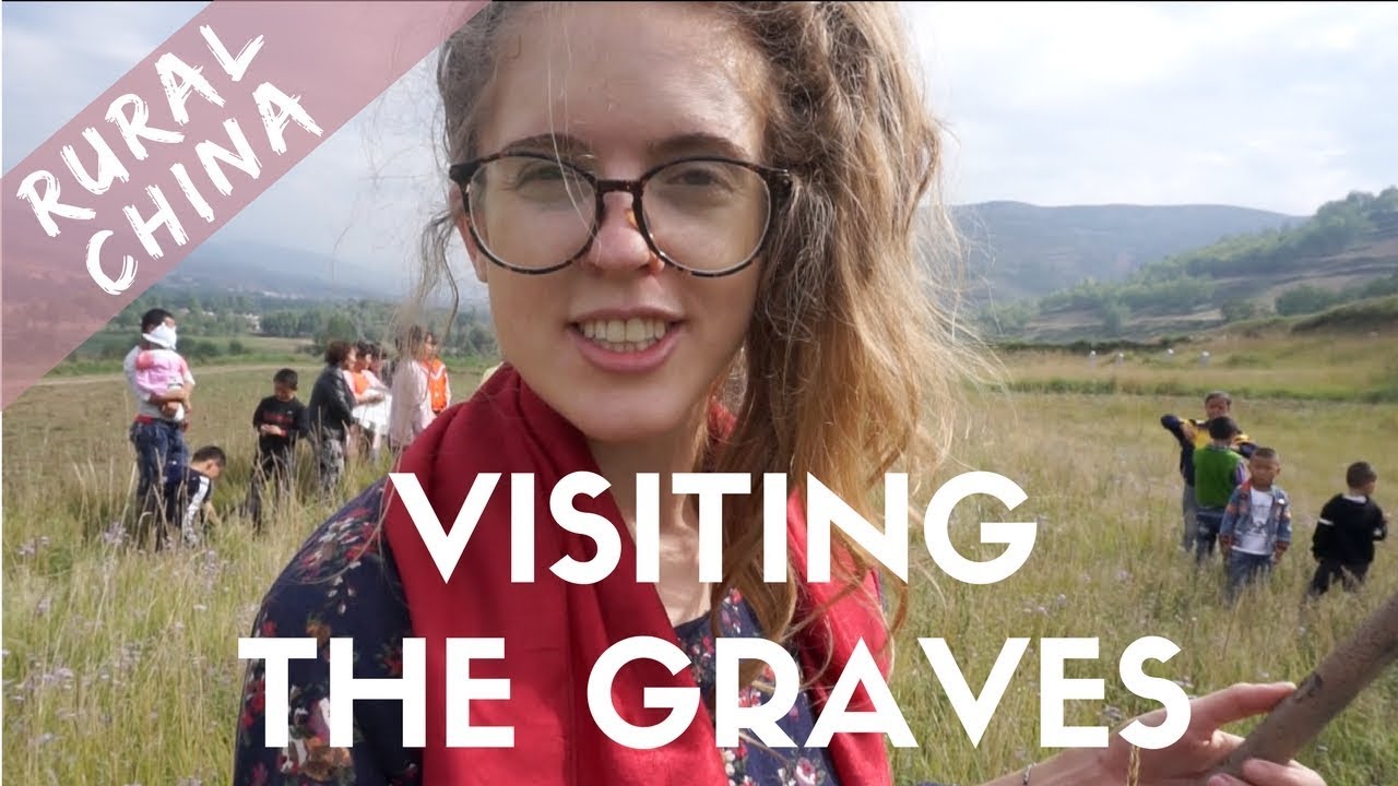 Daily Life in China // PAYING TRIBUTE TO THE ANCESTORS