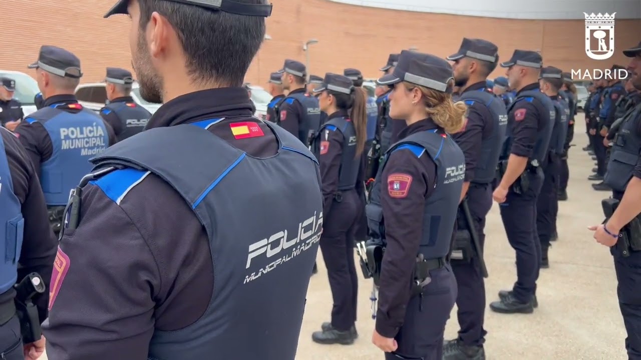Salida hacia Valencia convoy Policía Municipal de