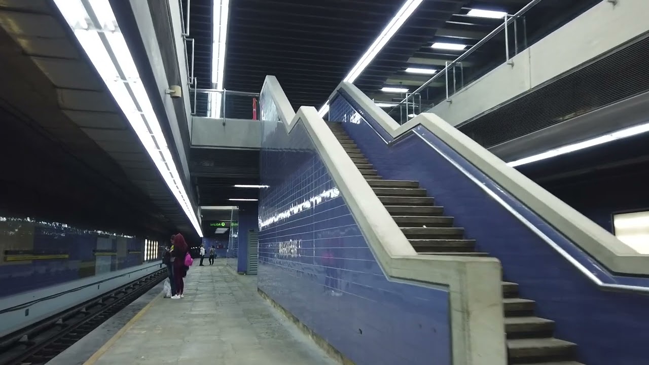 🇻🇪 El metro de Caracas de noche 11:00pm / Venezuela 2022