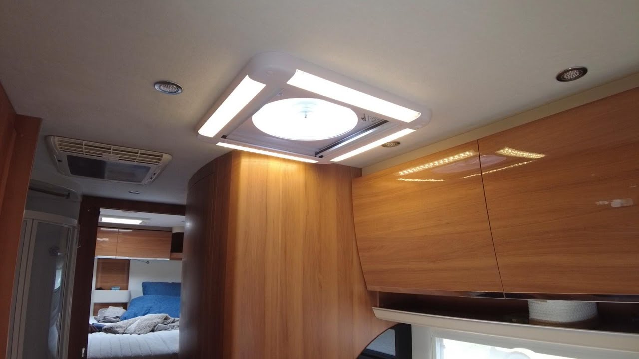 Einbau WCS Air professionell 400 Dachlüfter in einen Concorde