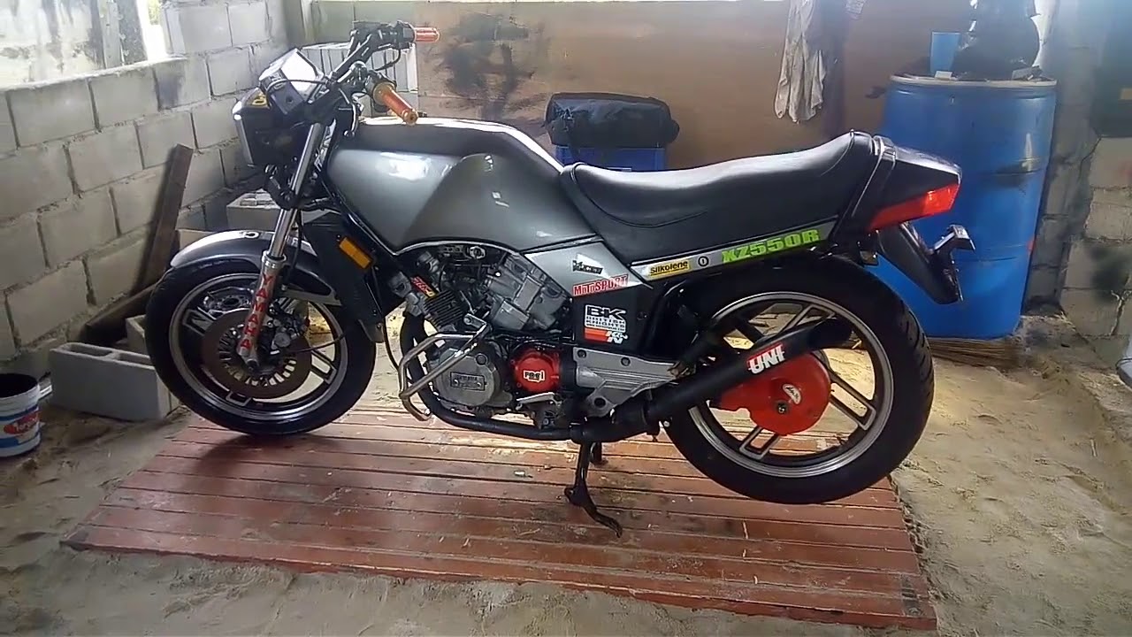 My vintage Yamaha xz550r