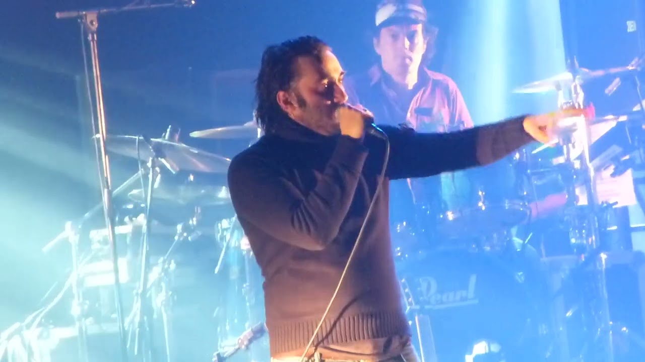 DAMIEN SAEZ - J'accuse + Marguerite ( pas complet ) Live @ Amiens 19.03.2013